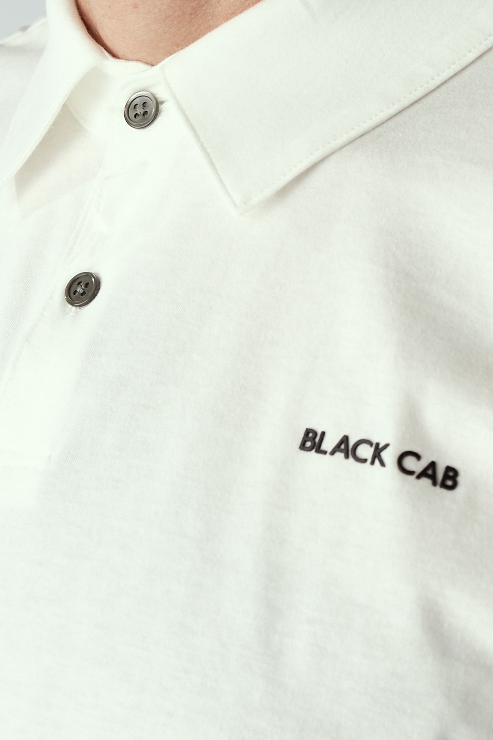 BLACKCAB-08 WHITE（胸ロゴ）2024年新作